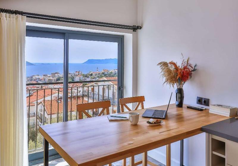 סוויטה נוף לים, Sole Vista Homes