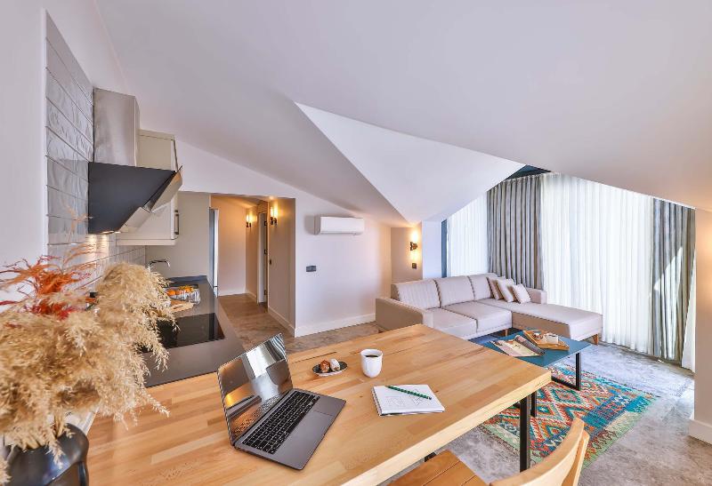 オーシャンビュースイート, Sole Vista Homes
