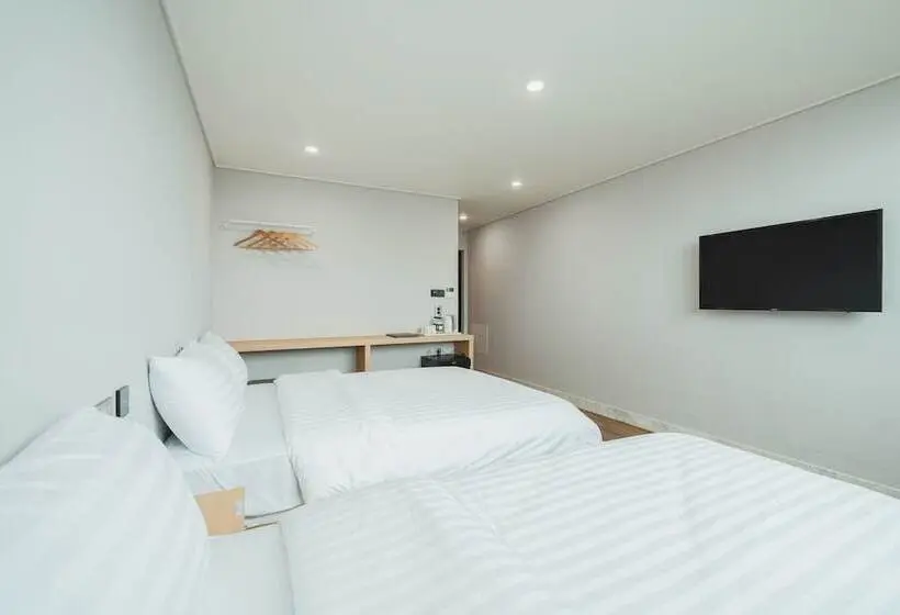 اتاق لوکس, Aroomi Hotel Hyupjae