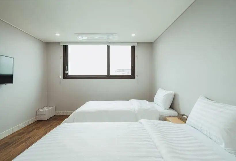 اتاق لوکس, Aroomi Hotel Hyupjae