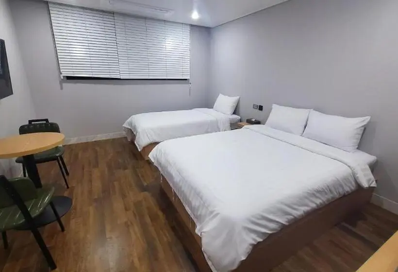 اتاق لوکس, Aroomi Hotel Hyupjae