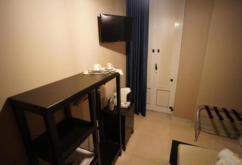 اتاق استاندارد یک نفره, Bari Antica Boutique B&b