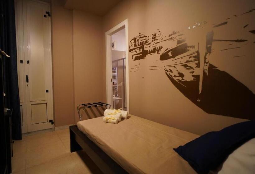 اتاق استاندارد یک نفره, Bari Antica Boutique B&b