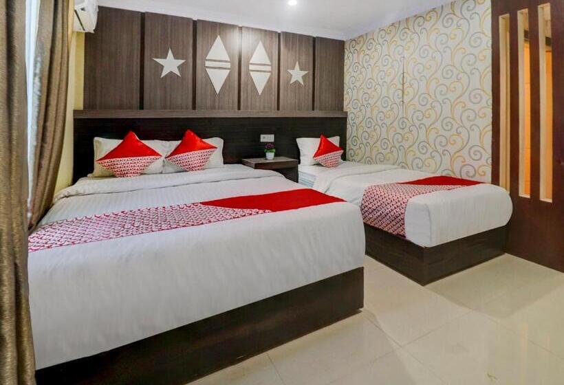 חדר משפחתי דלוקס, Collection O 90564 Hotel Merangin Syariah