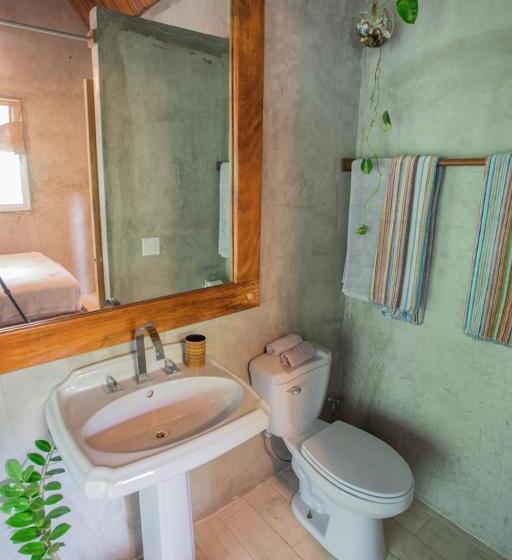 标准房带园景, Breathe Healing & Wellness