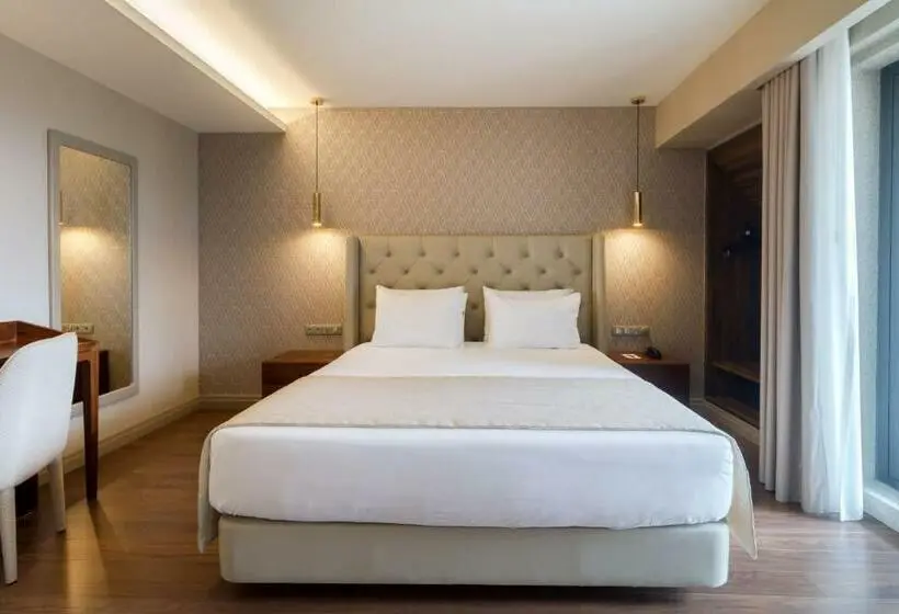 اتاق استاندارد سه نفره, Oca Oriental Porto
