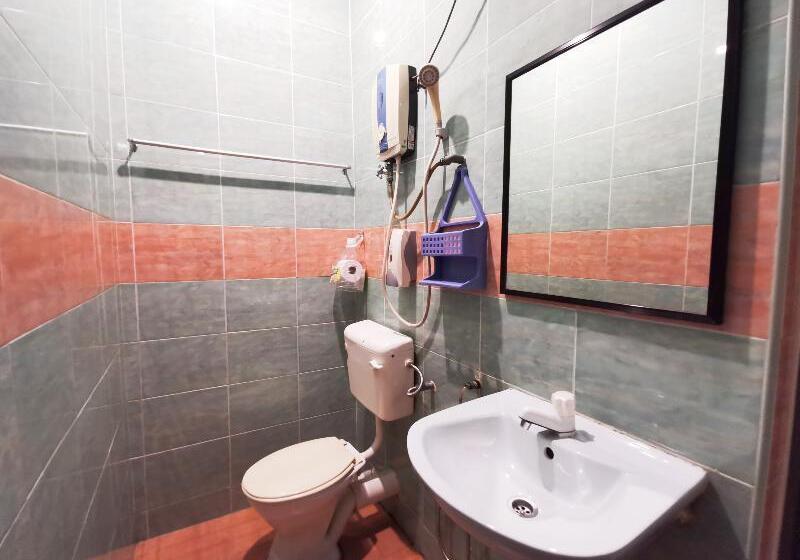 חדר סטנדרט, Spot On 90305 Hen Hen