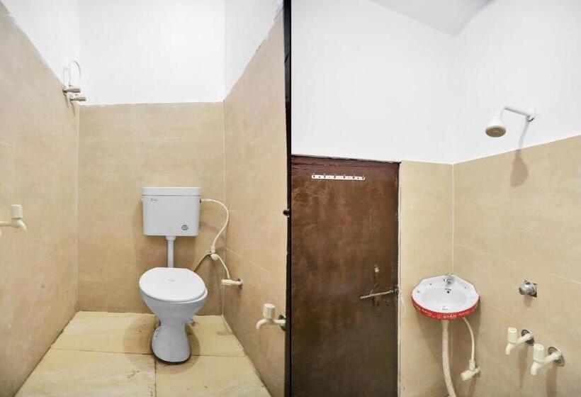 3-Bett-Standardzimmer, Spot On Shashank Plaza