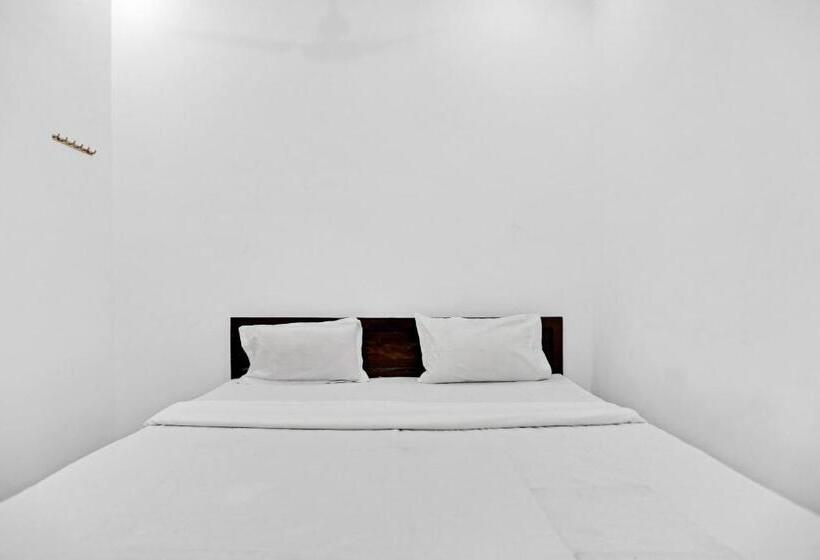 3-Bett-Standardzimmer, Spot On Shashank Plaza