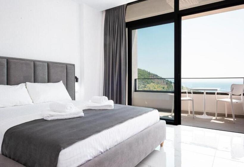 חדר דלוקס עם מרפסת נוף לים, Wait  N Sea