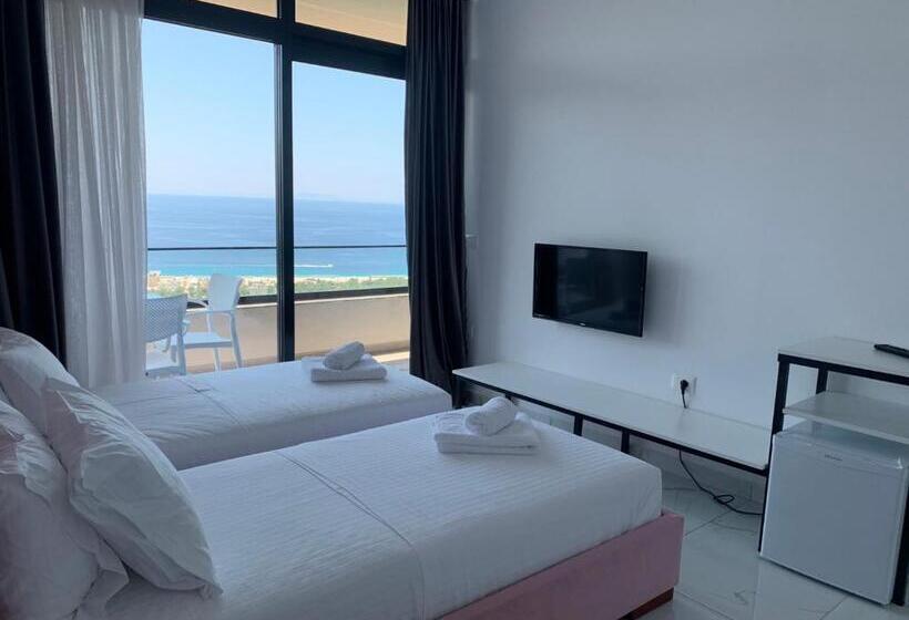 סוויטה משפחתית, Wait  N Sea