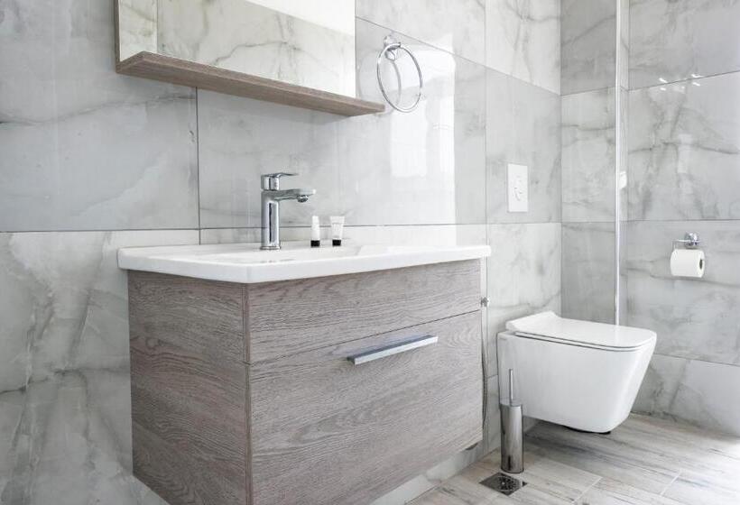 חדר דלוקס עם מרפסת, Wait  N Sea