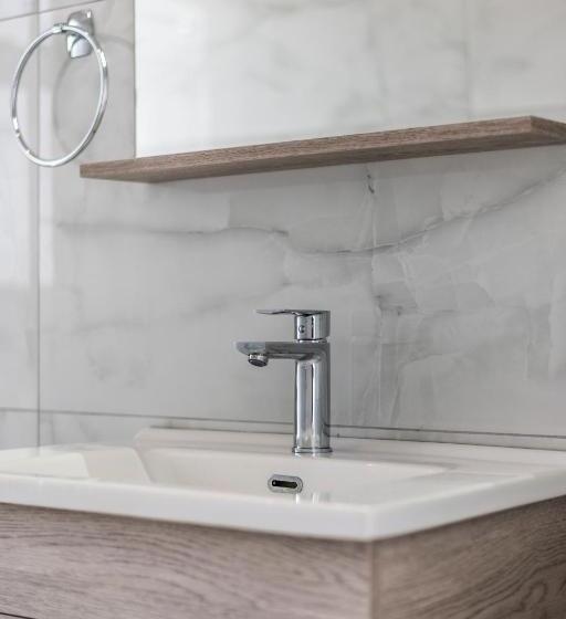 חדר דלוקס עם מרפסת, Wait  N Sea