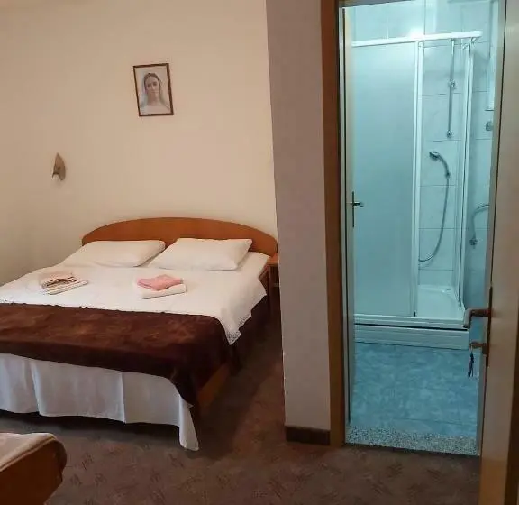 اتاق استاندارد, Anđela