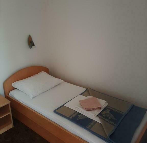 اتاق استاندارد, Anđela