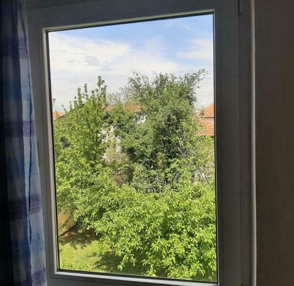 اتاق استاندارد, Anđela