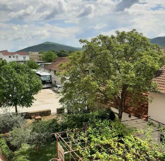 اتاق استاندارد با بالکن, Anđela