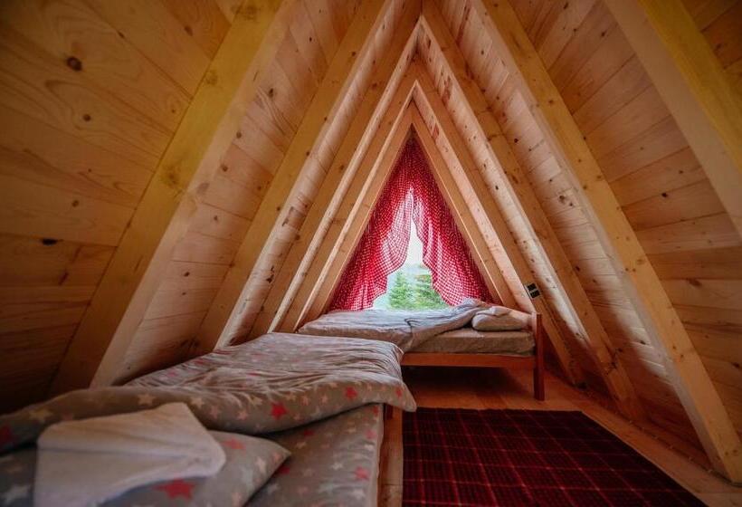 بانگلوی لوکس, Komovi Kobil Do Guesthouse