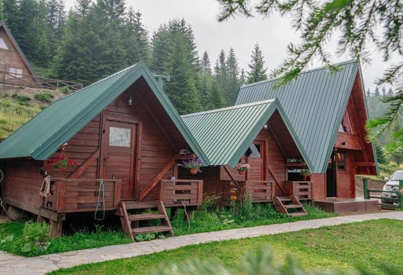 بانگلوی لوکس, Komovi Kobil Do Guesthouse