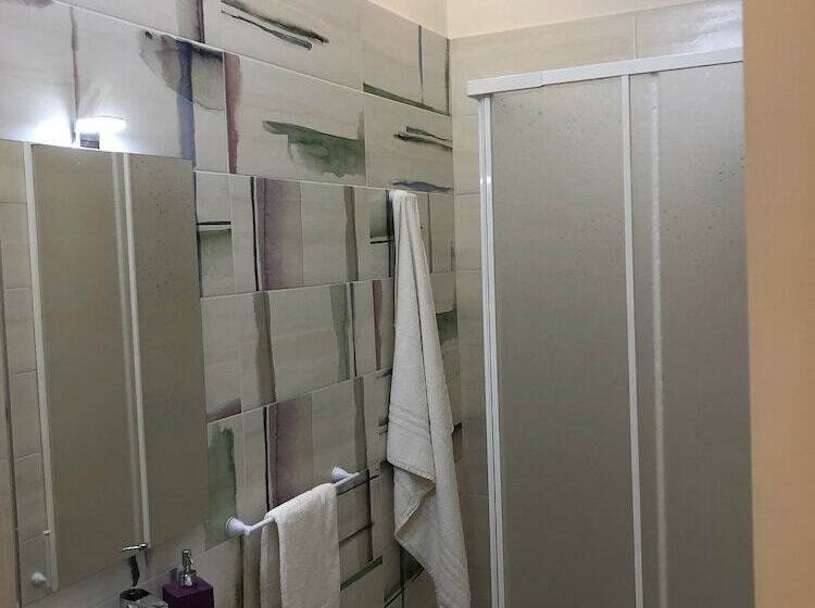 غرفة قياسية رباعية, Pompei Art