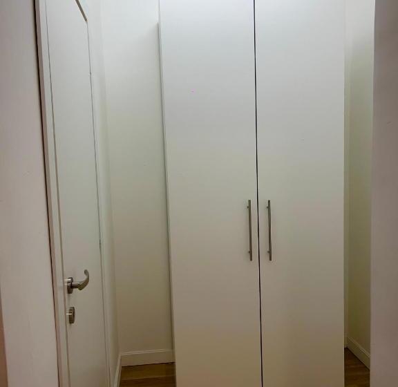 חדר סטנדרט לארבעה, Pompei Art