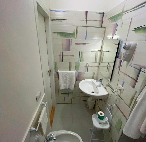 غرفة أساسية ثلاثية, Pompei Art