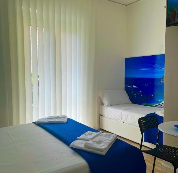 חדר בסיסי לשלושה, Pompei Art