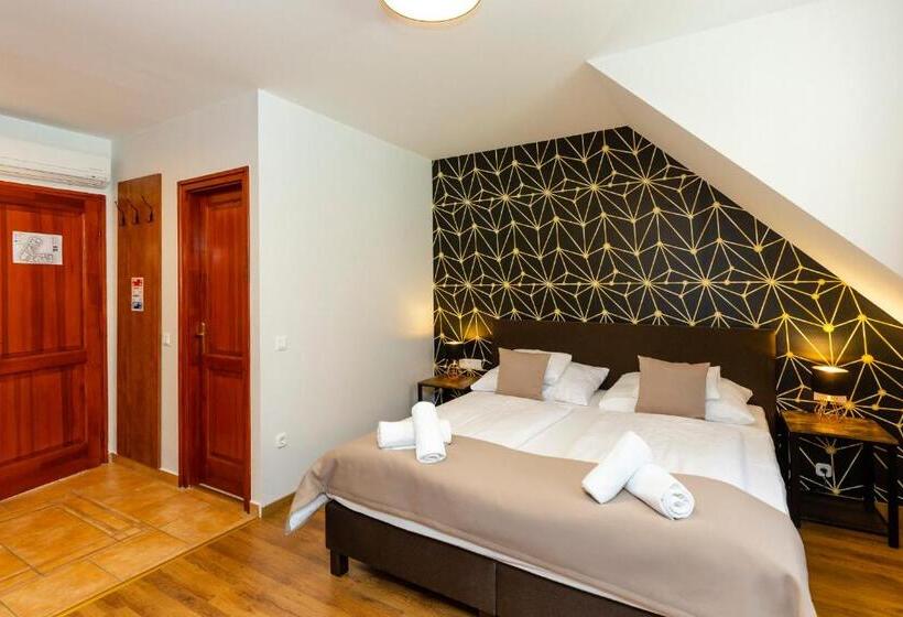 １ベッドルームアパートメント, Servita Udvarház Eger