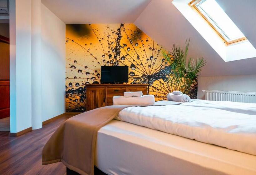 スイート, Servita Udvarház Eger