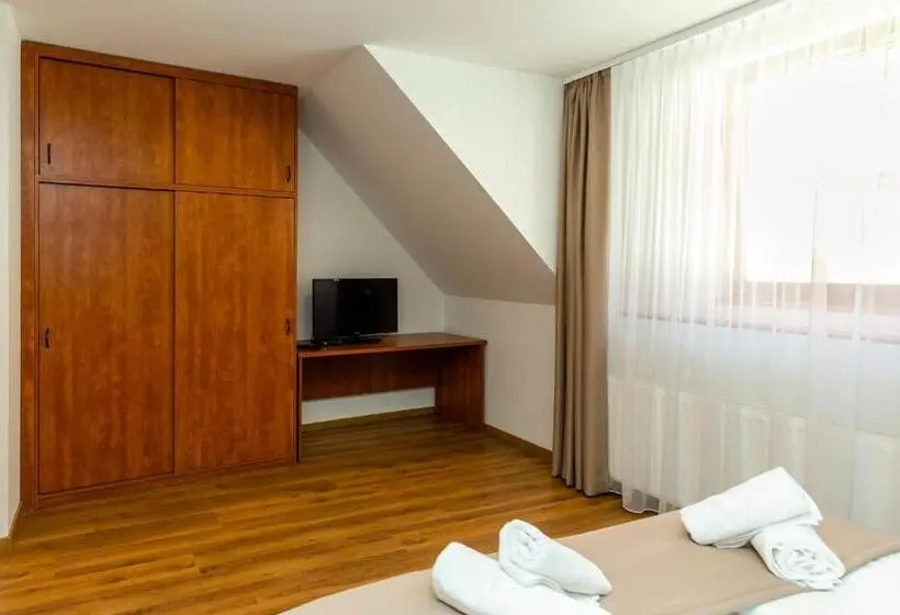 Deluxe-huoneisto 1 Makuuhuone, Servita Udvarház Eger