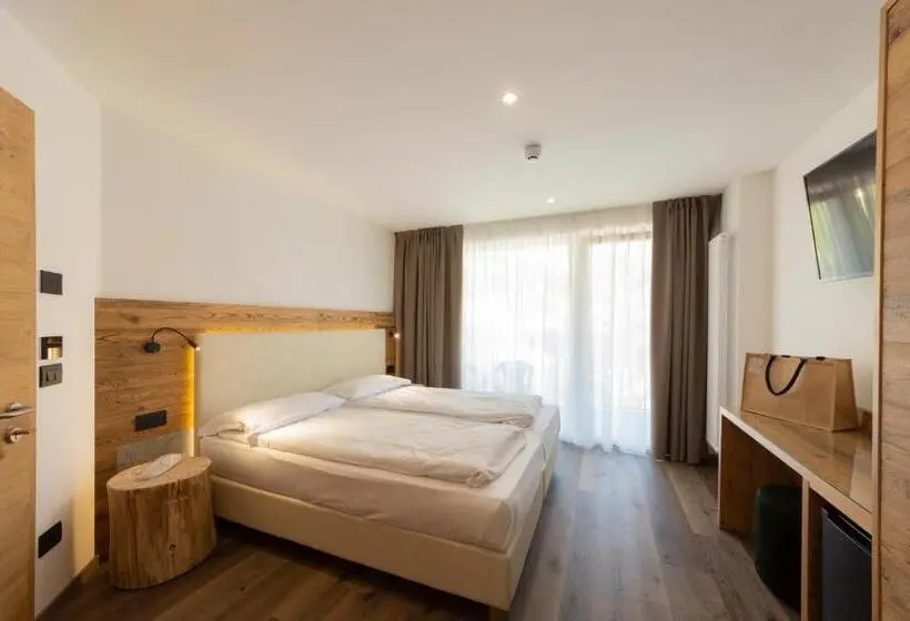Standard-huone, Active Alm