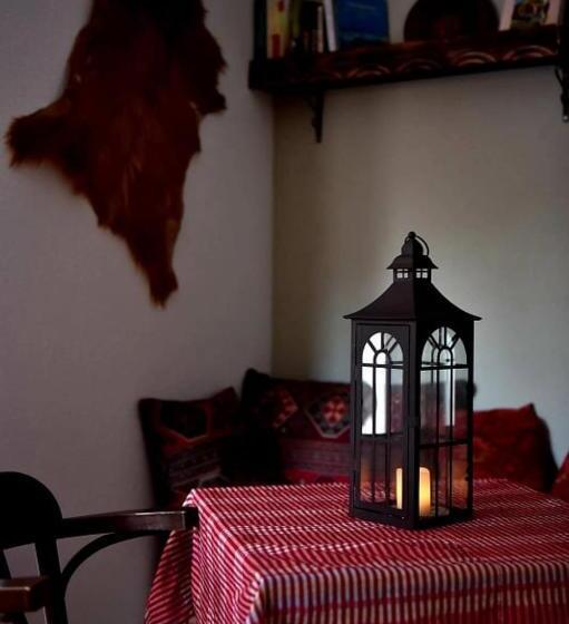 اتاق لوکس با بالکن, Hani I Vjeter Boutique