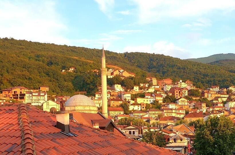 اتاق لوکس با بالکن, Hani I Vjeter Boutique