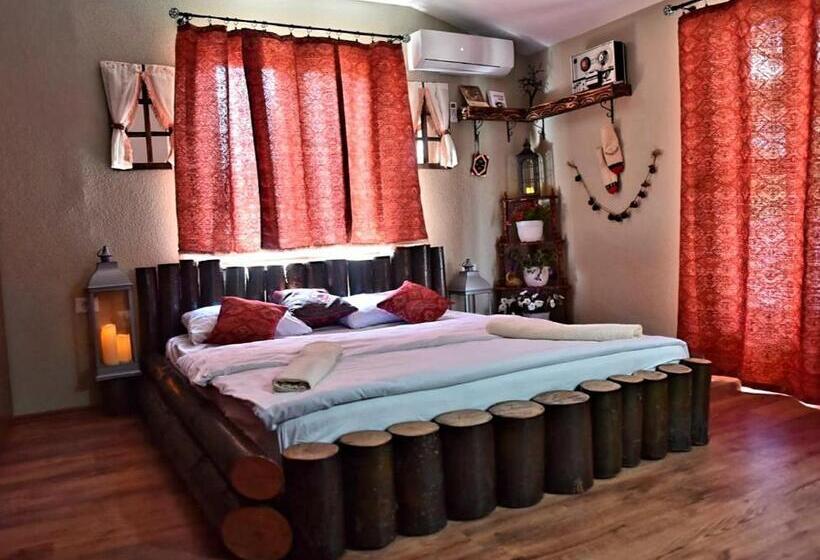 اتاق لوکس با بالکن, Hani I Vjeter Boutique