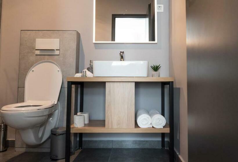 חדר דלוקס, Joyme