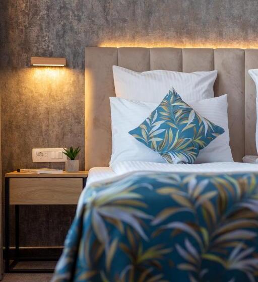 חדר סופריור, Joyme