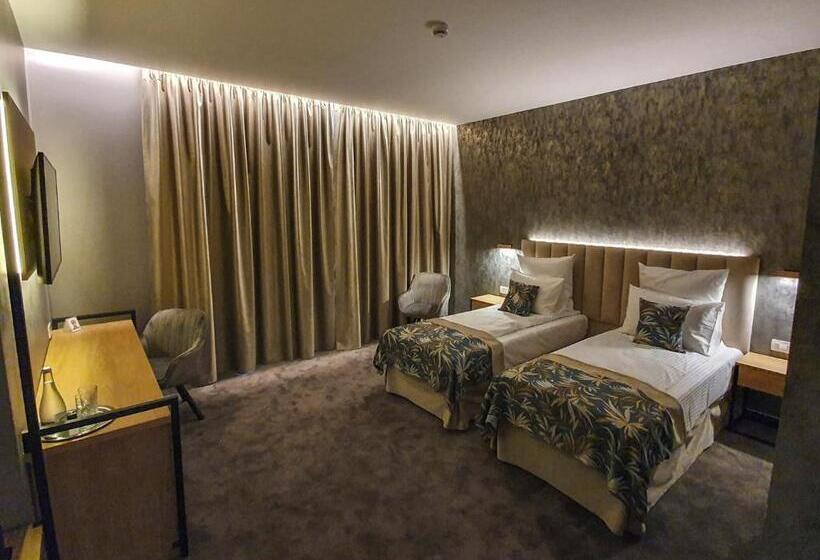 חדר סטנדרט, Joyme