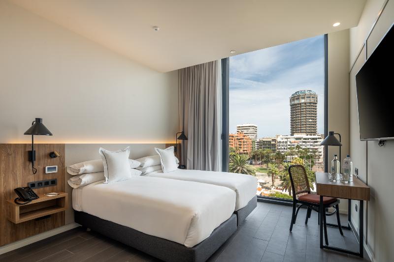 اتاق سوپریور, Livvo Lumm