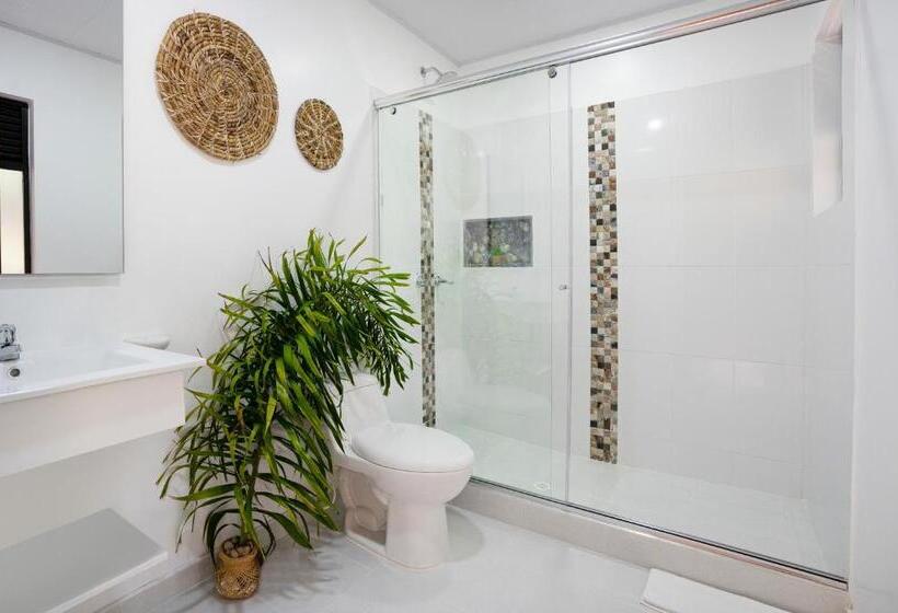 バルコニー付きスタンダードルーム, Nana