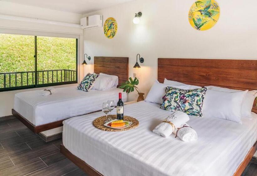 バルコニー付きスタンダードトリプルルーム, Nana