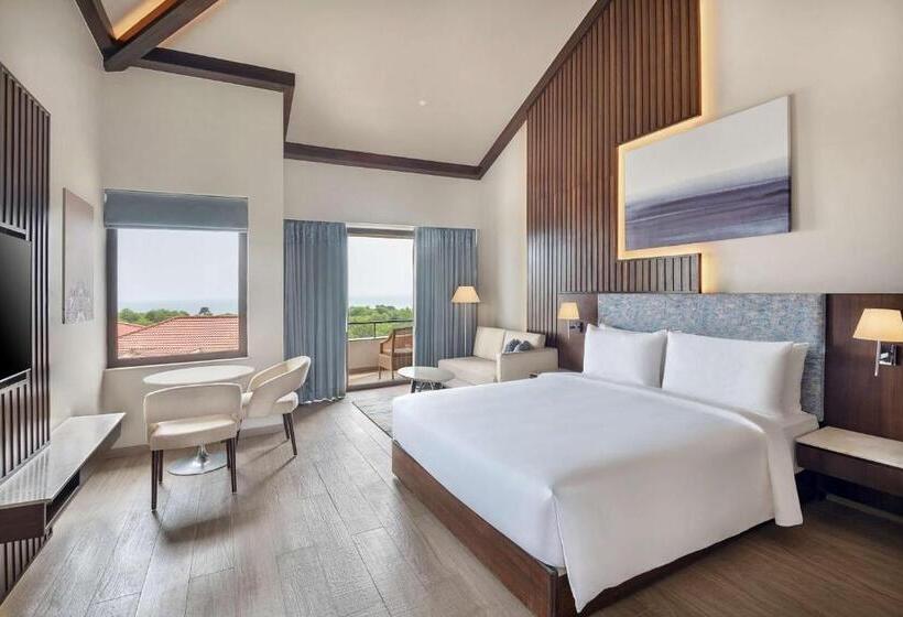 Номер Executive, Radisson Blu Resort Visakhapatnam