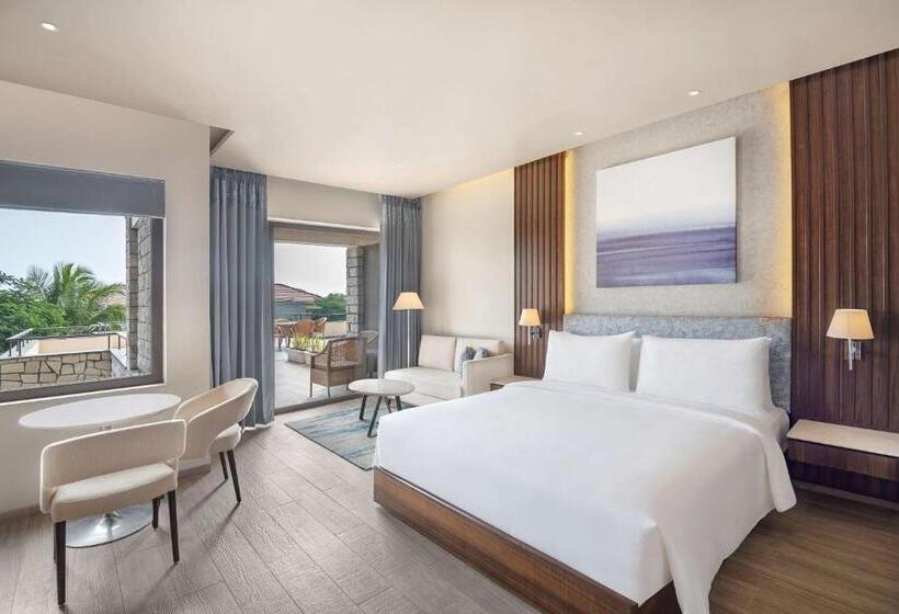 Номер Superior Вид на Море, Radisson Blu Resort Visakhapatnam