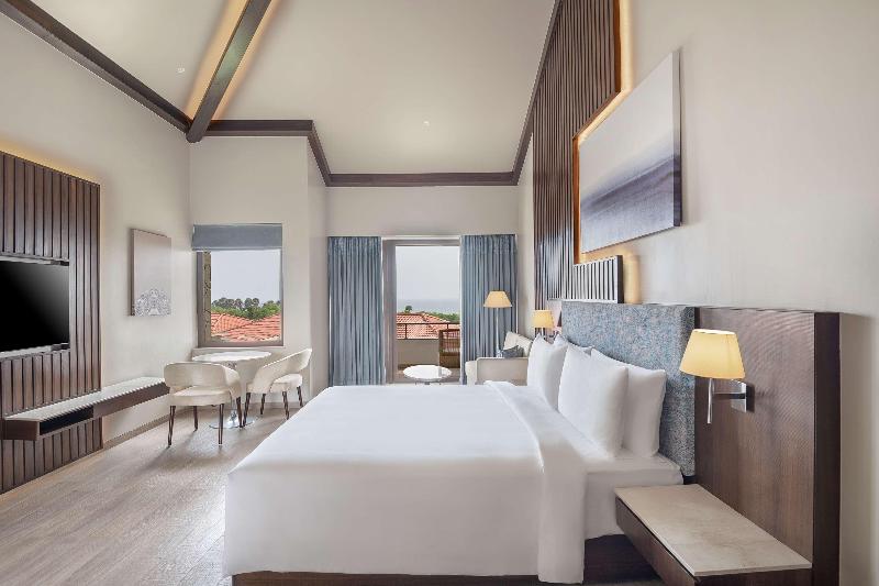 Номер Superior Вид на Море, Radisson Blu Resort Visakhapatnam