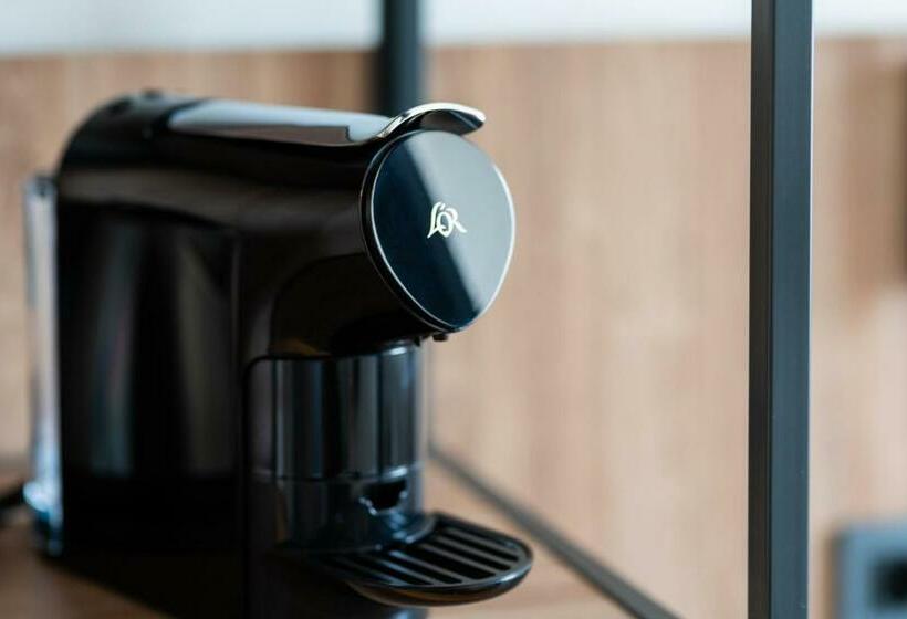 اتاق سوپریور, Livvo Lumm