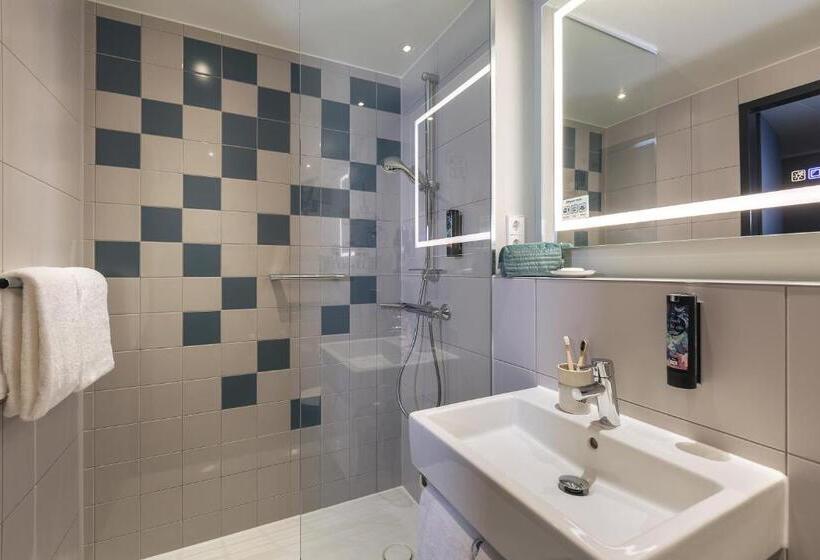 اتاق سوپریور سه تخته, Holiday Inn   The Niu, Flash Berlin Charlottenburg, An Ihg