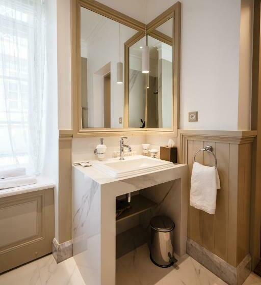 Deluxe Suite King Bed, Villa Friedheim