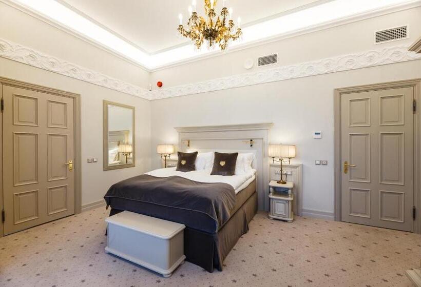 سوئیت با تخت بزرگ, Villa Friedheim