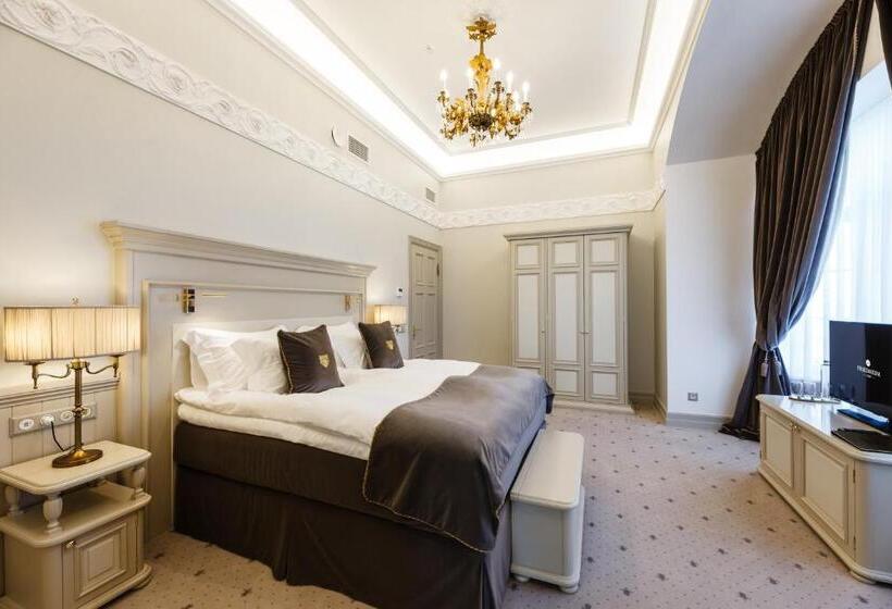 سوئیت با تخت بزرگ, Villa Friedheim