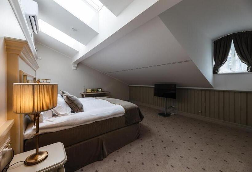 سوییت خانوادگی, Villa Friedheim