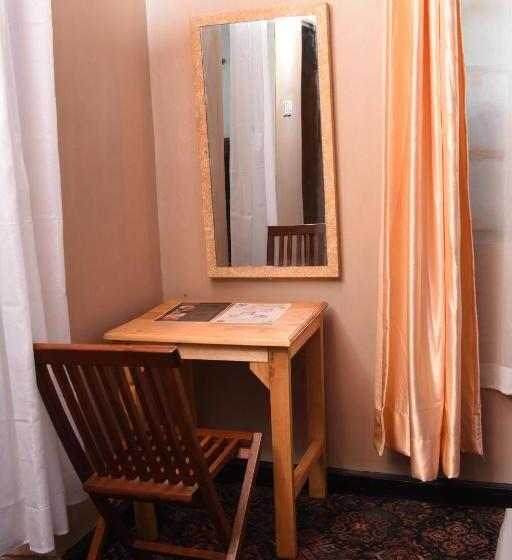 اتاق لوکس, Santaviva